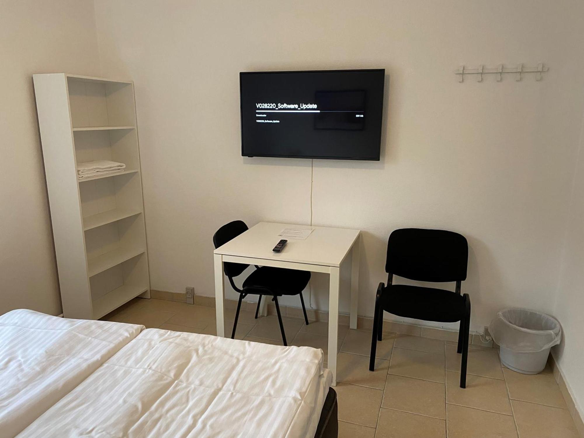 Hune Hotell 2*